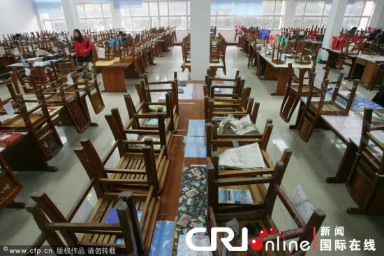 正月初八,迟来的学生四处寻找“漏网之鱼”。