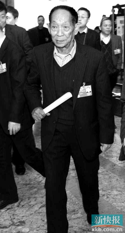 全国政协委员、“杂交水稻之父”袁隆平:不下田的研究生,我不培养他!