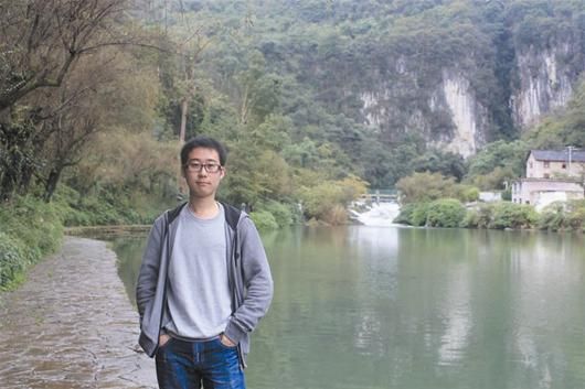 超级学霸获北大双硕士保送 将教学楼比母亲